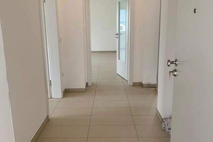 Renovierte und helle 94m2 3ZKB in attraktiver Lage von Ettringen 3 zimmer