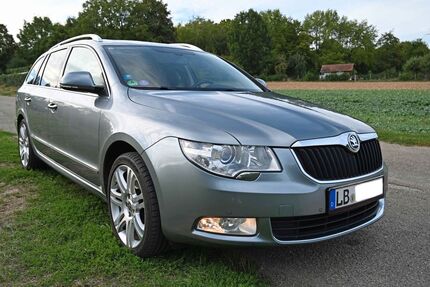 Skoda Superb 196.314 km 5.300 &euro; Ludwigsburg 71638