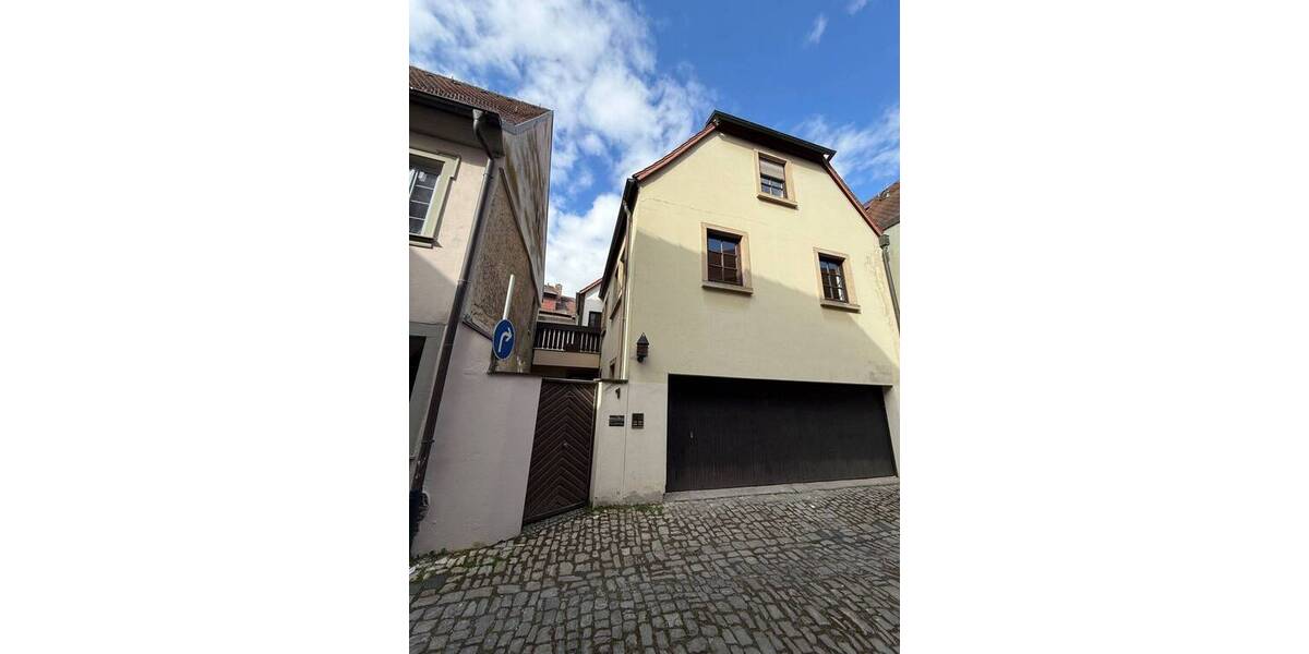 Mehrfamilienhaus, Wohnhaus Volkach - 6 Zimmer, 210 m&sup2;, 629.000&euro; | Angebot:26258554