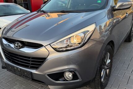 Hyundai ix35 118.862 km 9.290 &euro; FRANKFURT AM MAIN 60488