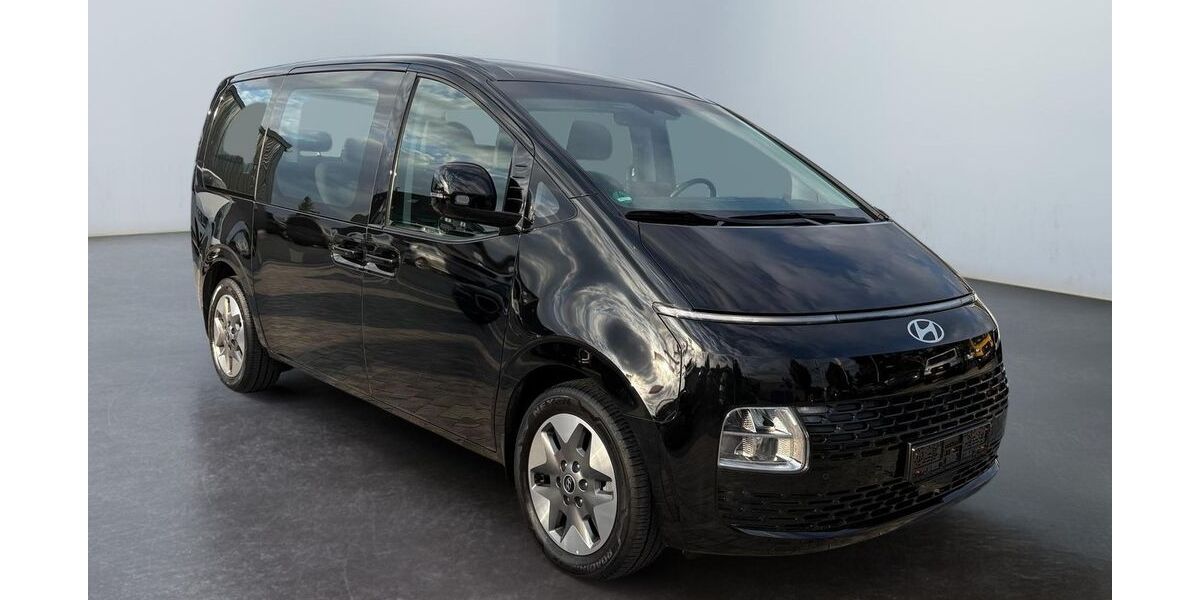 Hyundai STARIA 14.800 km 38.900 &euro; Gundelsheim 74831