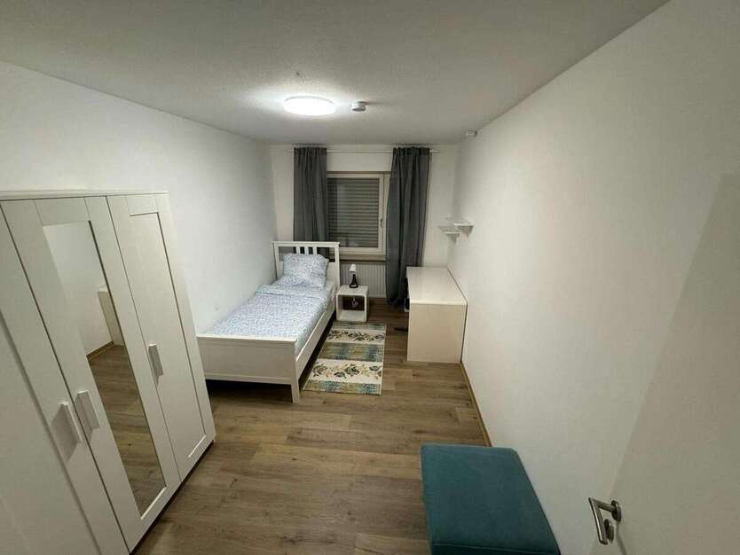 WG-Zimmer in Königsbrunn 575 € 12 m² zimmer