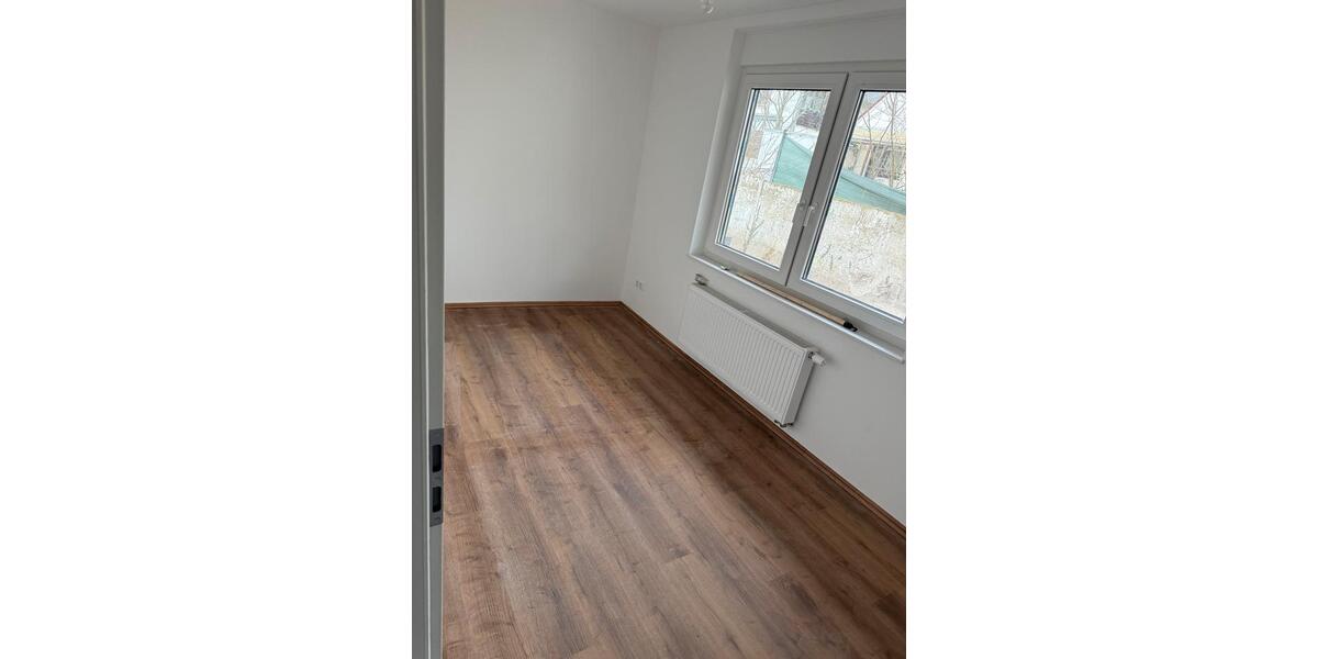 Bungalow Mainz Mombach - 5 Zimmer, 100 m&sup2;, 2.200&euro; | Angebot:24966184
