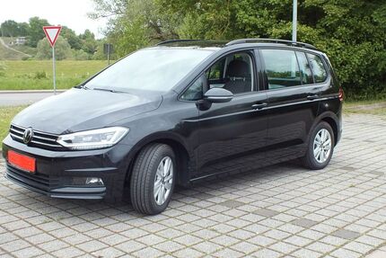 VW Touran 15.900 km 31.998 &euro; Lauenburg/-Elbe 21481