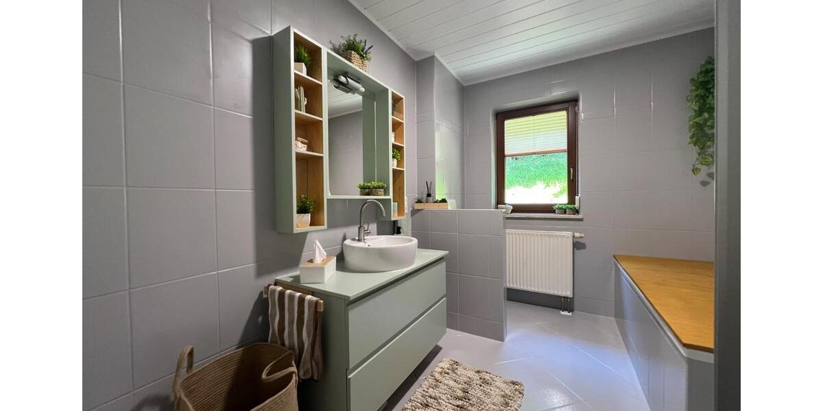 Wohnen auf Zeit Stollberg (Erzgebirge) - 3 Zimmer, 71 m&sup2;, 1.200&euro; | Angebot:23673871