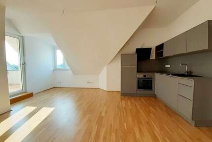 Wohnung zum Mieten in Leipzig 670 € 42.67 m²