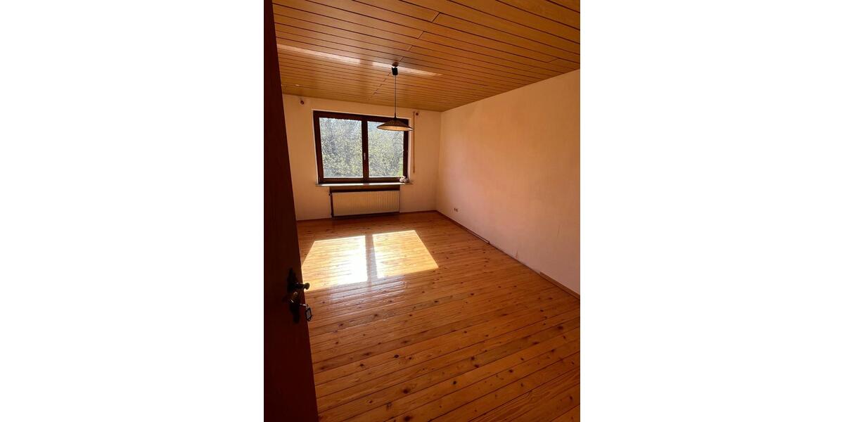 Einfamilienhaus Birkenfeld - 7 Zimmer, 175 m&sup2;, 209.000&euro; | Angebot:26429042