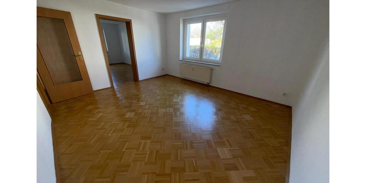 Erdgeschoßwohnung Plauen Haselbrunn - 2 Zimmer, 49 m&sup2;, 330&euro; | Angebot:26338025