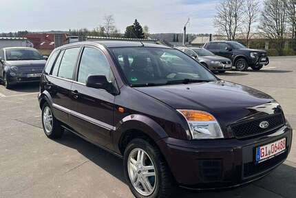 Ford Fusion 156.000 km 2.800 &euro; Laubach 35321
