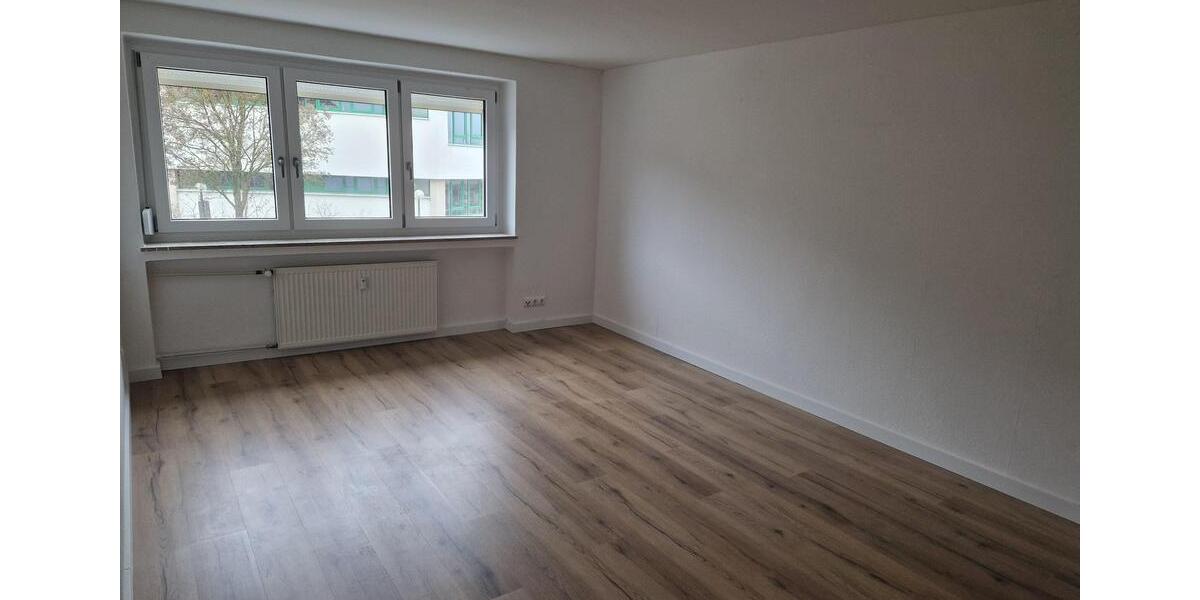 Moderne 4-Zimmer-Wohnung mit Balkon, Aufzug & Keller in Gunzenhausen 4 zimmer