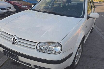 VW Golf 110.000 km 3.999 &euro; Friedrichshafen 88046