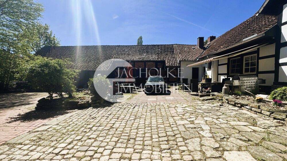 Mehrfamilienhaus, Wohnhaus Bad Münder am Deister / Nienstedt Nienstedt - 1 Zimmer, 720 m&sup2;, 745.000&euro; | Angebot:26902085