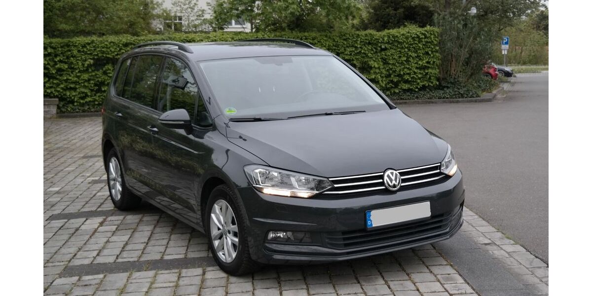 VW Touran 132.500 km 15.800 &euro; Naumburg 06618
