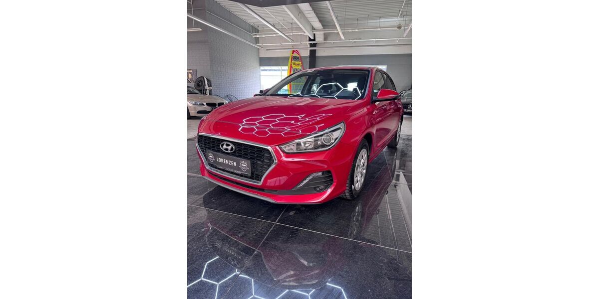 Hyundai i30 61.815 km 13.995 &euro; Husum 25813