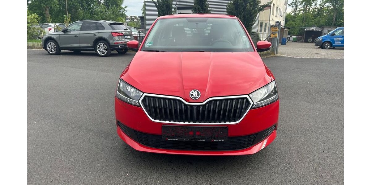 Skoda Fabia 97.000 km 8.490 &euro; Würzburg 97076