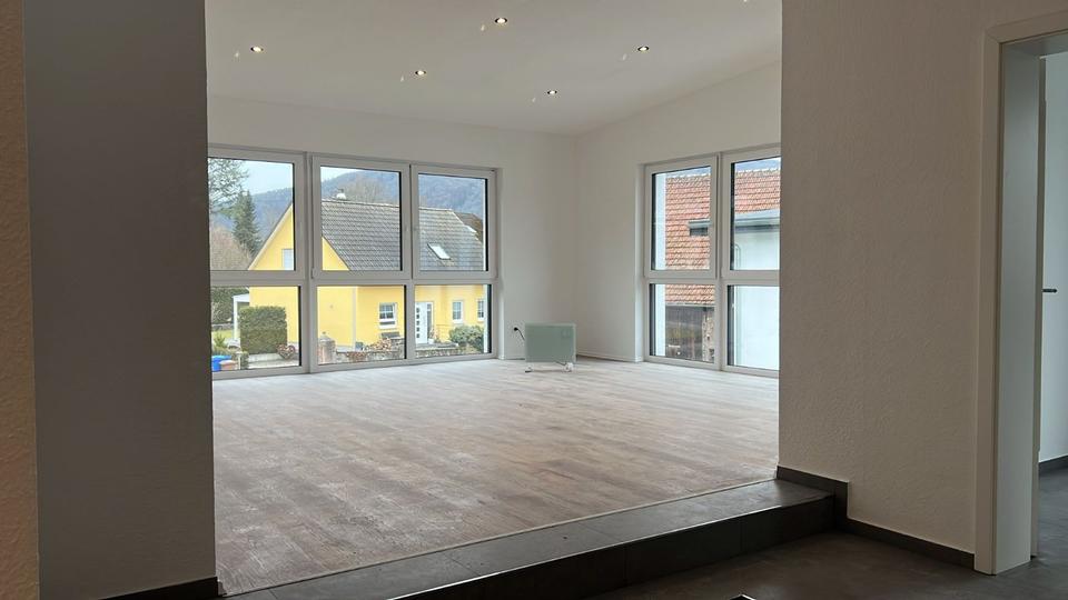 Einfamilienhaus Gemünden am Main - 5 Zimmer, 262 m&sup2;, 2.240&euro; | Angebot:25539531