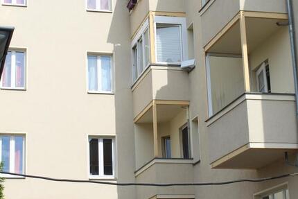 4 Raum Wohnung mit Balkon zimmer