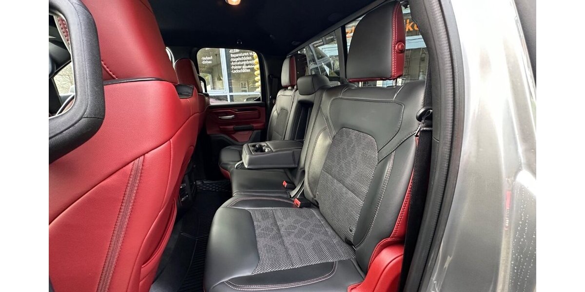 Dodge RAM 1500 5,7 HEMI REBEL ÜBERROLLBÜGEL ROLLO 94.000 km 37.999 € Rudolstadt 07407