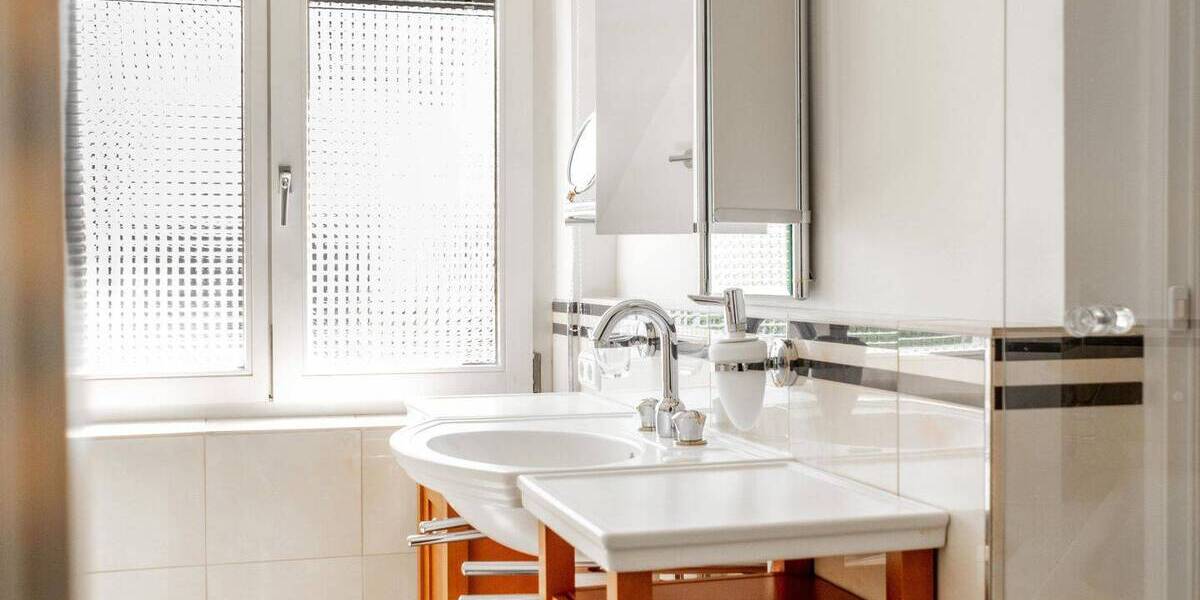 Einfamilienhaus Bad Schwartau - 6 Zimmer, 184 m&sup2;, 635.000&euro; | Angebot:26778644