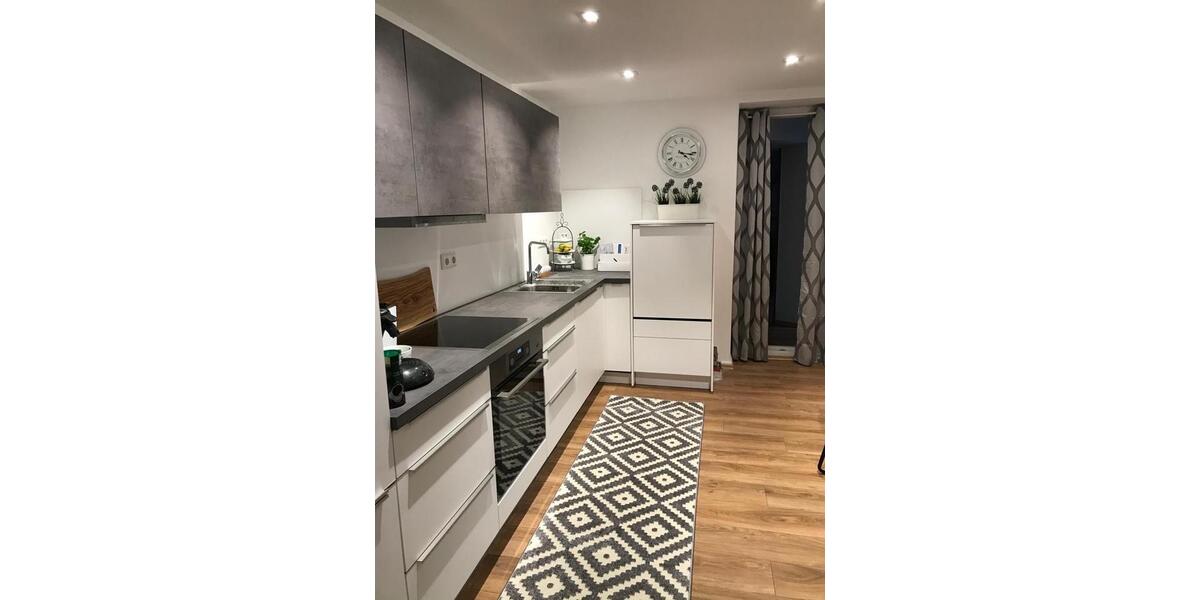 Idyllisches EFH mit großem Garten und Pool (Kauf möglich) 7 zimmer