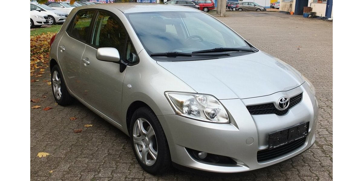 Toyota Auris 1.6i SOL ALLE INSPEKTIONEN GARAGENWAGEN 174.885 km 4.998 &euro; Köln 50858