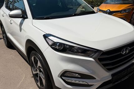 Hyundai TUCSON 156.000 km 13.500 &euro; Ulm 89077
