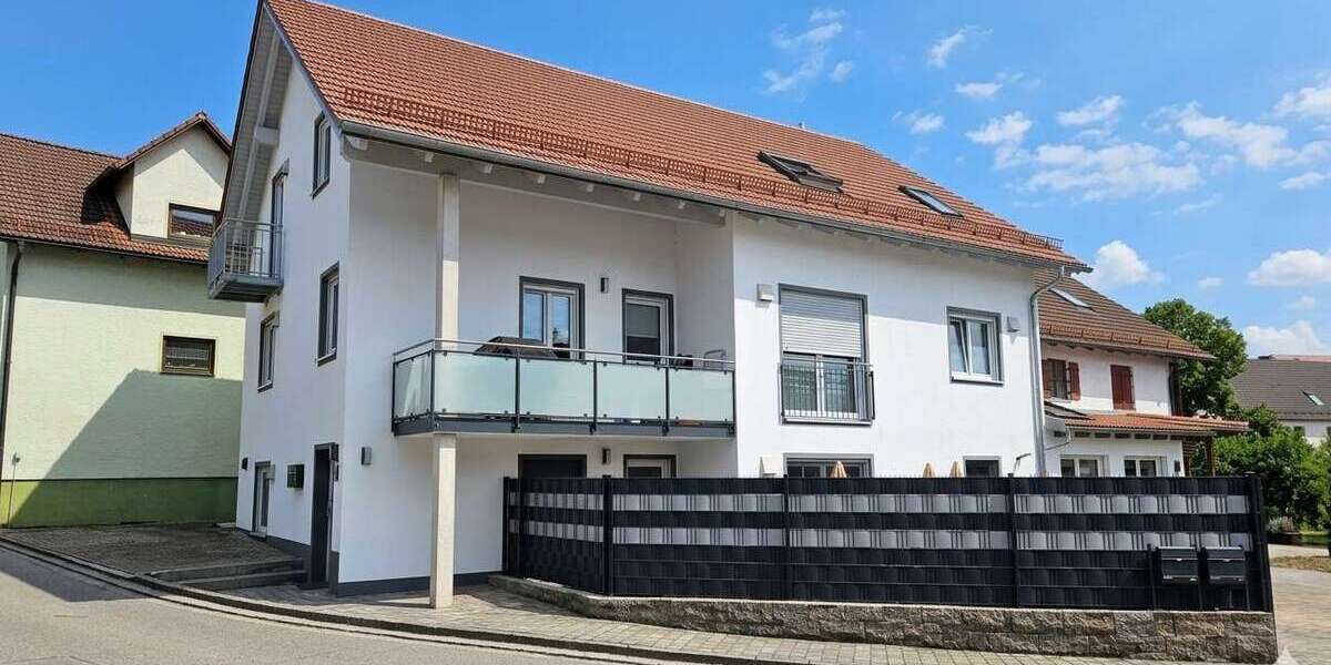 Etagenwohnung Aiglsbach - 4.5 Zimmer, 108 m&sup2;, 950&euro; | Angebot:26695572