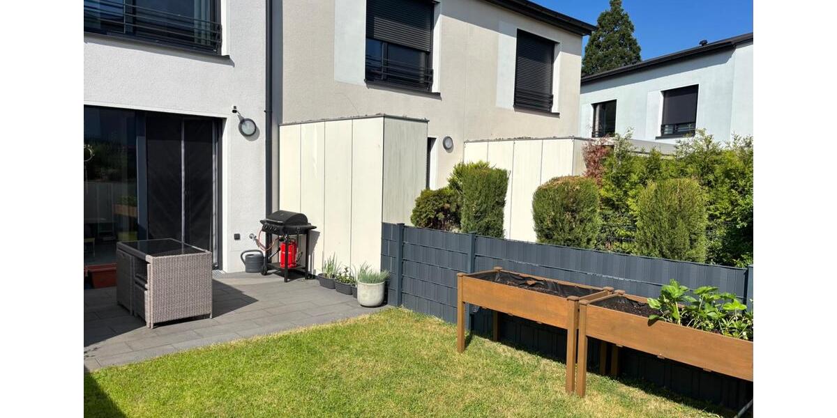Reihenhaus Frankfurt am Main Ost - 3.5 Zimmer, 88 m&sup2;, 1.920&euro; | Angebot:26601588