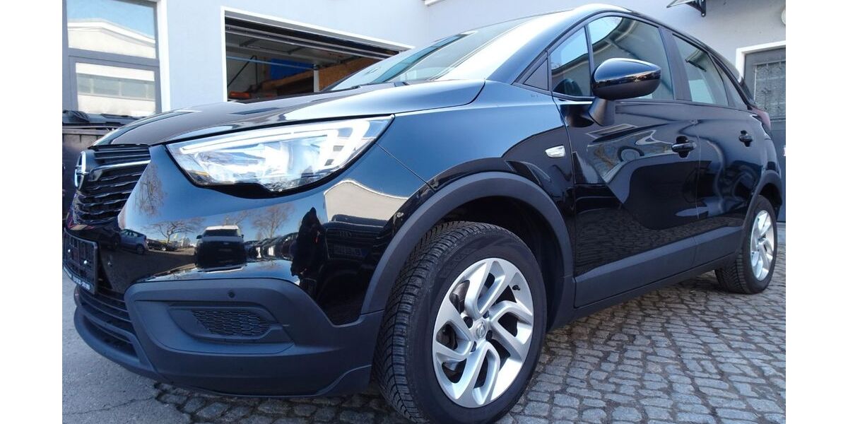 Opel Crossland (X) 69.639 km 10.590 &euro; Falkensee 14612