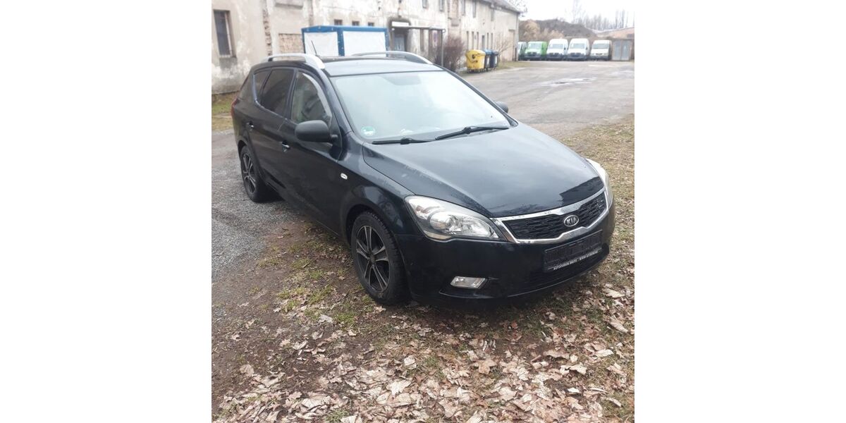 Kia ceed / Ceed 183.000 km 1.990 &euro; Berlin 13127
