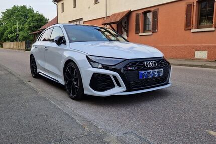 Audi RS3 35.000 km 48.000 &euro; Affalterbach 71563
