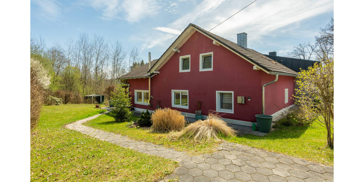 Einfamilienhaus Schöllnach Poppenberg - 5 Zimmer, 150 m&sup2;, 270.000&euro; | Angebot:26439536