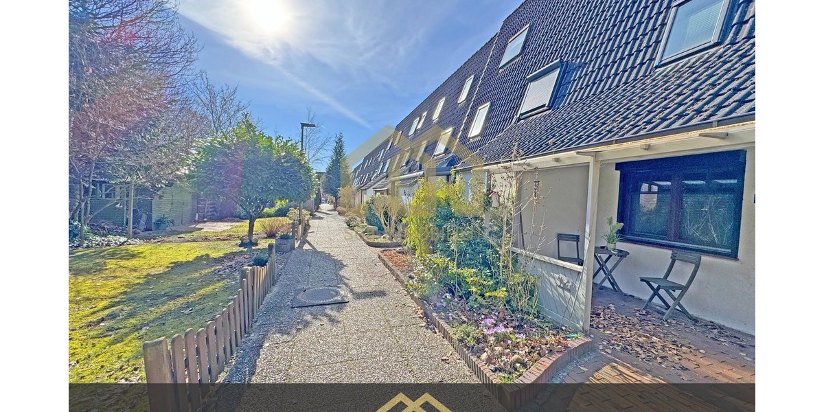 Achim: 5-Zimmer-Reihenhaus mit Garten, EBK & ausgebautem Dachgeschoss + Garage - Reihenmittelhaus Achim | Angebot:26635096