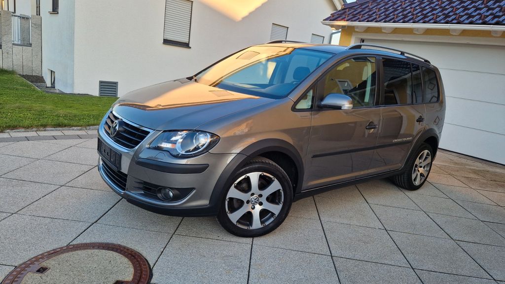 VW Touran 167.000 km 5.800 &euro; Böhmenkirch 89558