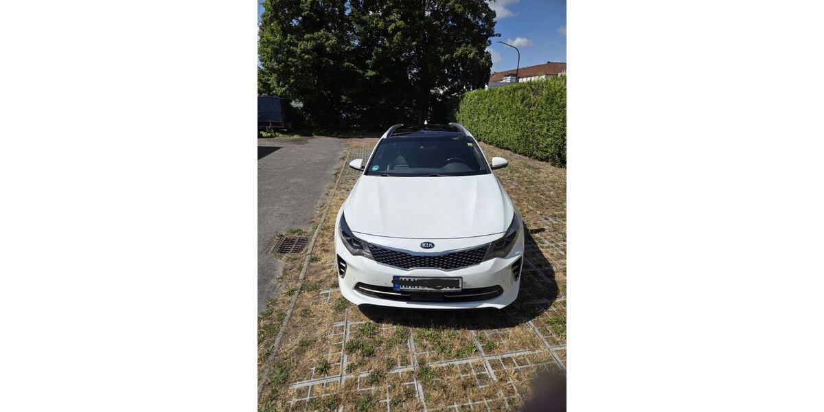 Kia Optima 97.100 km 17.400 &euro; Hamm 59071