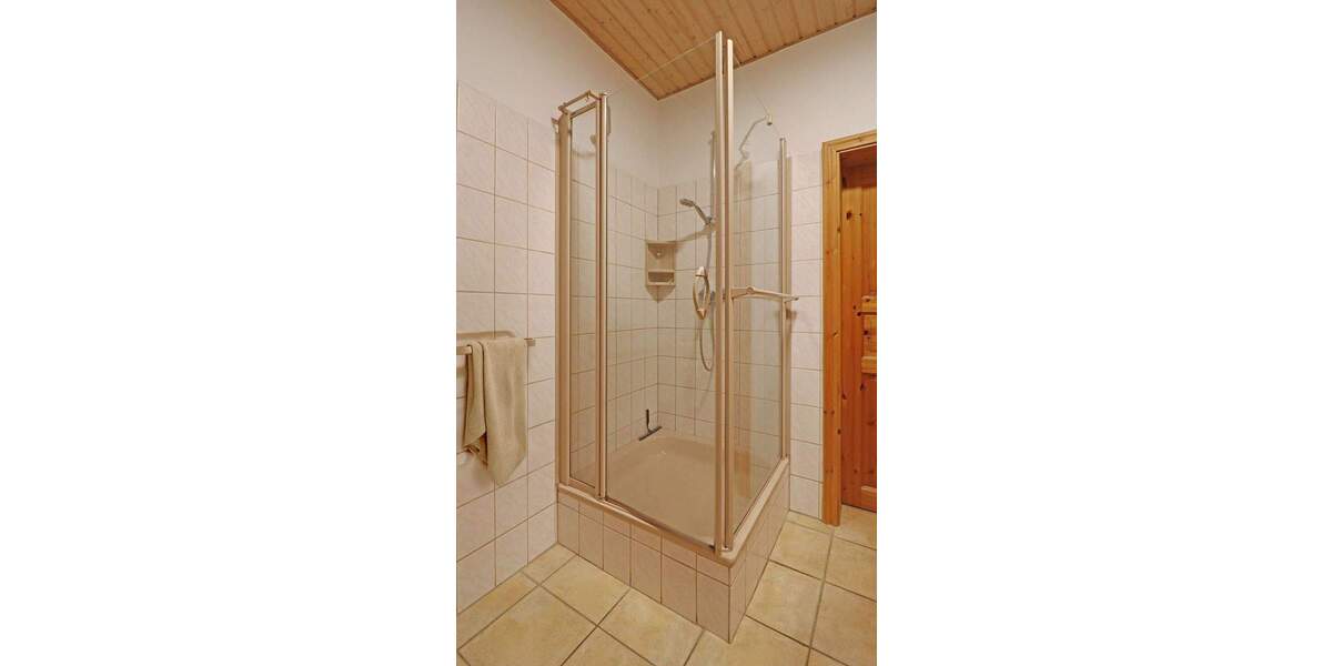 Einfamilienhaus Bergen (Dumme) Bergen - 8 Zimmer, 180 m&sup2;, 255.000&euro; | Angebot:25776351