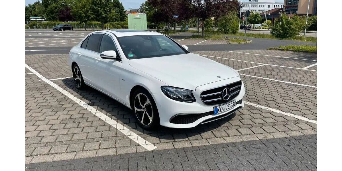 Mercedes-Benz E 220 168.000 km 22.400 &euro; Oberlahr 57641