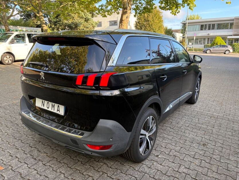 Peugeot 5008 200.903 km 12.614 € Frankfurt am Main 60389