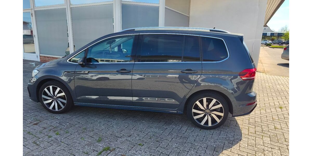 VW Touran 59.500 km 29.490 &euro; Eisenhüttenstadt 15890