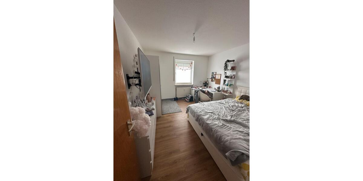 Etagenwohnung Roding - 3 Zimmer, 74 m&sup2;, 910&euro; | Angebot:26300689