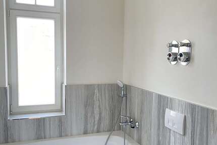 Wohnung Zwickau Mitte-West - 4 Zimmer, 82 m&sup2;, 575&euro; | Angebot:26997293