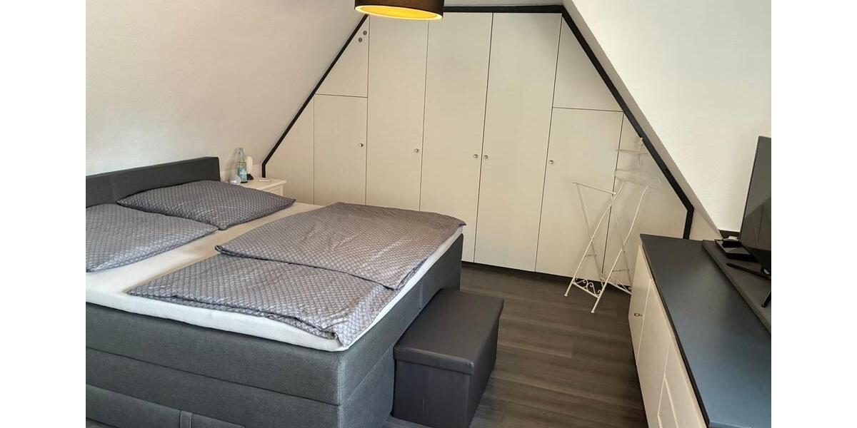 Dachgeschoßwohnung Bremerhaven Schiffdorferdamm - 3 Zimmer, 96 m&sup2;, 195.000&euro; | Angebot:25580552