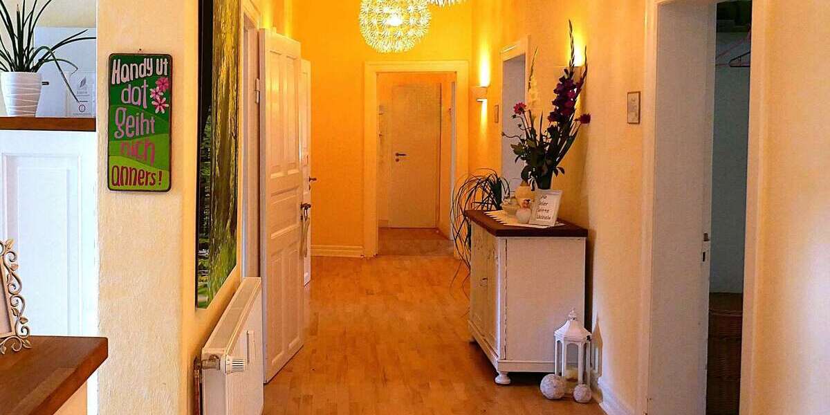 Etagenwohnung Rendsburg - 8 Zimmer, 160 m&sup2;, 229.000&euro; | Angebot:25537326