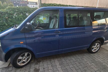 VW T5 Transporter 330.000 km 3.900 &euro; Duisburg 47198