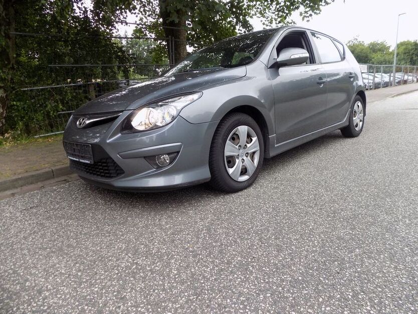 i30