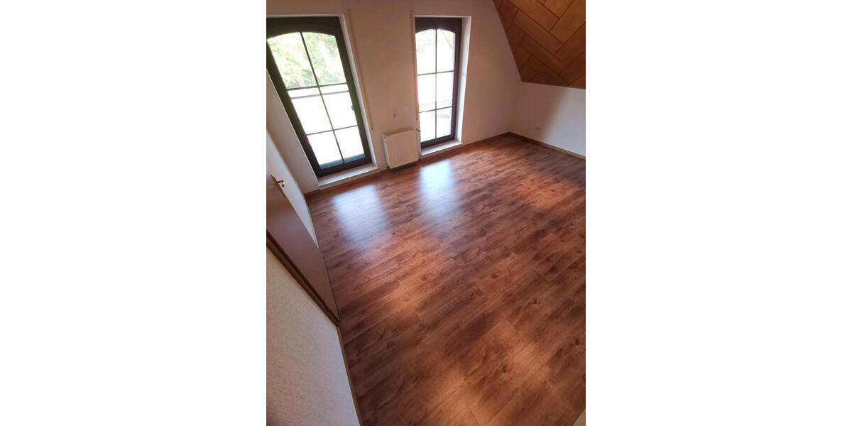 Dachgeschoßwohnung Bunde - 2 Zimmer, 90 m&sup2;, 649&euro; | Angebot:24533894