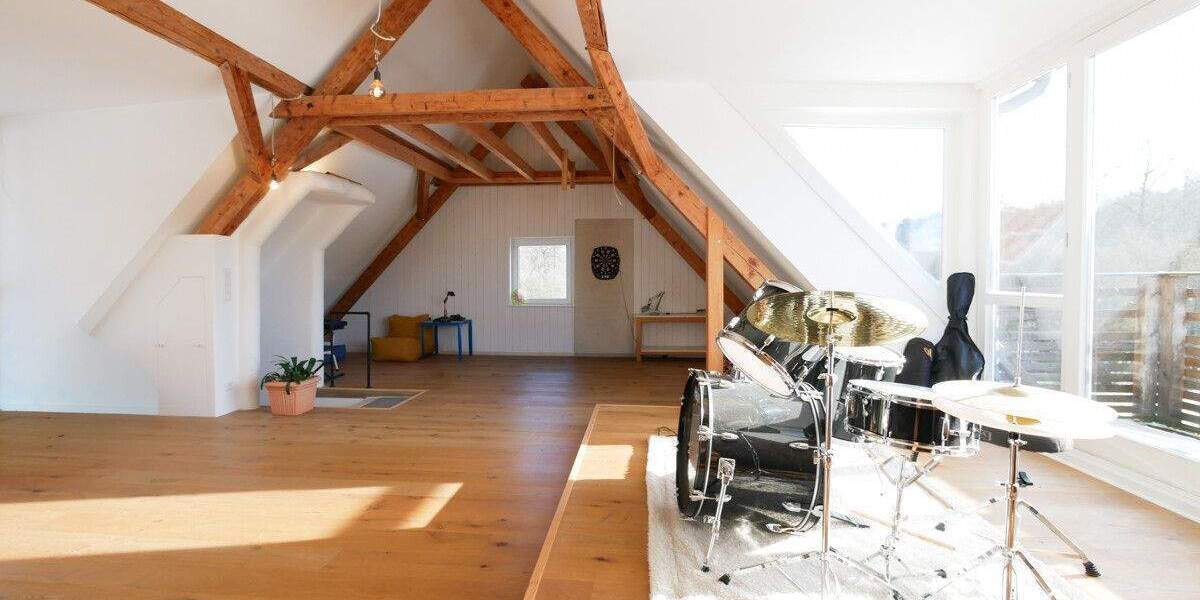 Einzigartiges Wohnhaus mit Charakter und offenem Dachstudio 7 zimmer