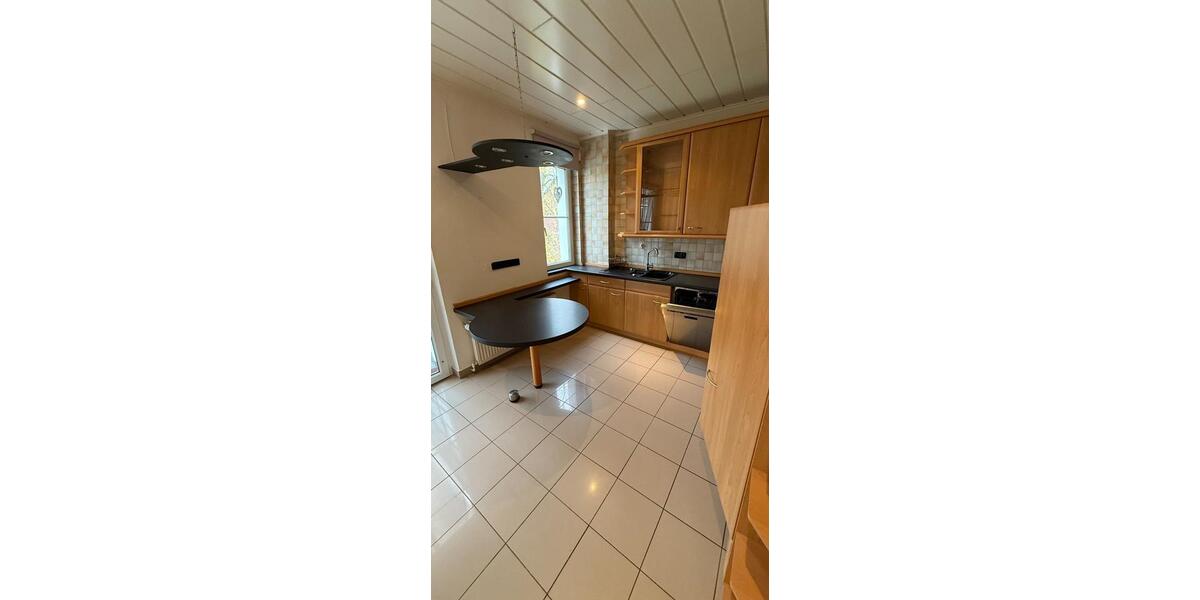 Etagenwohnung Erlensee - 3 Zimmer, 120 m&sup2;, 1.200&euro; | Angebot:25127055