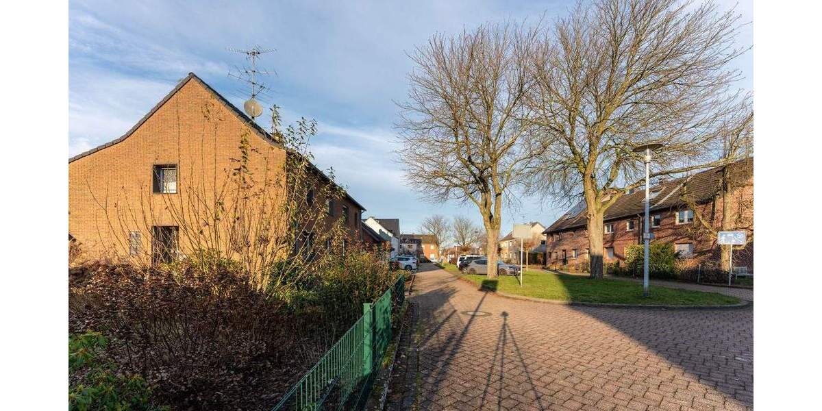 Doppelhaushälfte Grefrath - 4 Zimmer, 110 m&sup2;, 250.000&euro; | Angebot:24723653