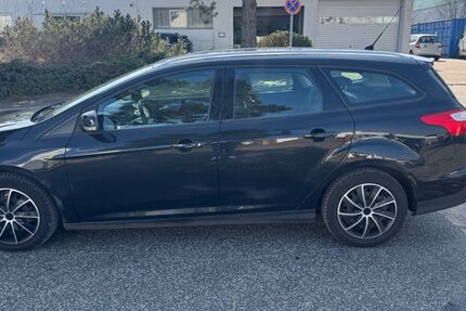 Ford Focus 153.208 km 2.390 € Barsbüttel 22885